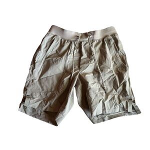 Men's Lululemon License to Train Linerless Shorts, 7", Khaki, Size S